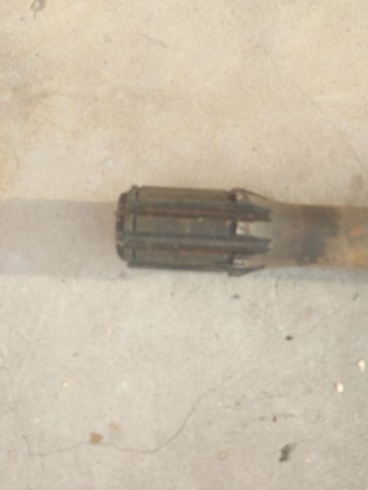 Вал заднього мосту Т-150