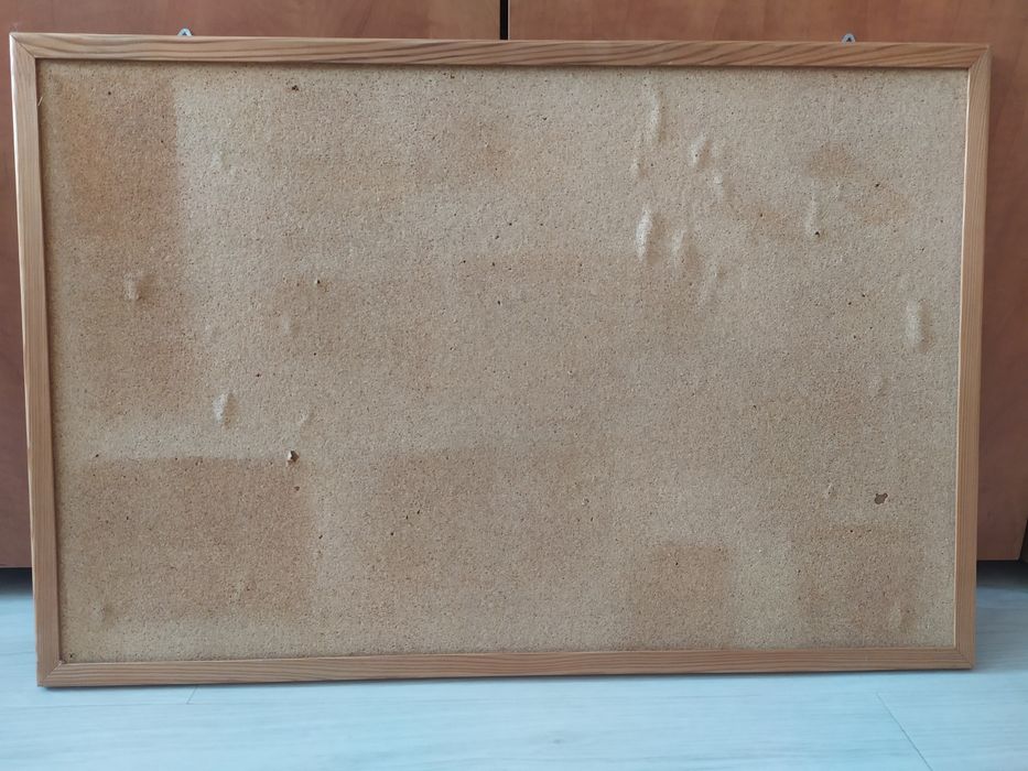 Tablica korkowa na haczykach 60x40 cm używana