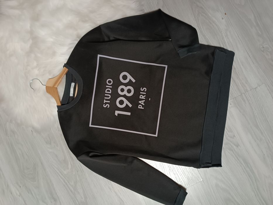 Bluza czarna damska młodzieżowa dziewczęca śliska S-M sportowa