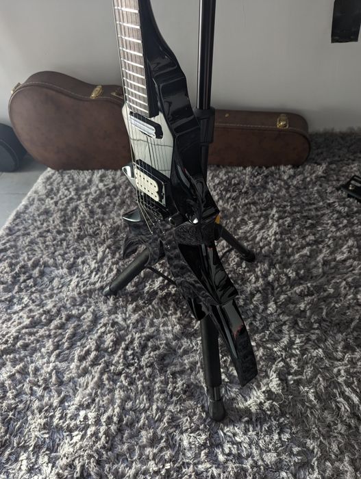 B.C. Rich Draco Onyx + Dimarzio Super distortion (DP100)