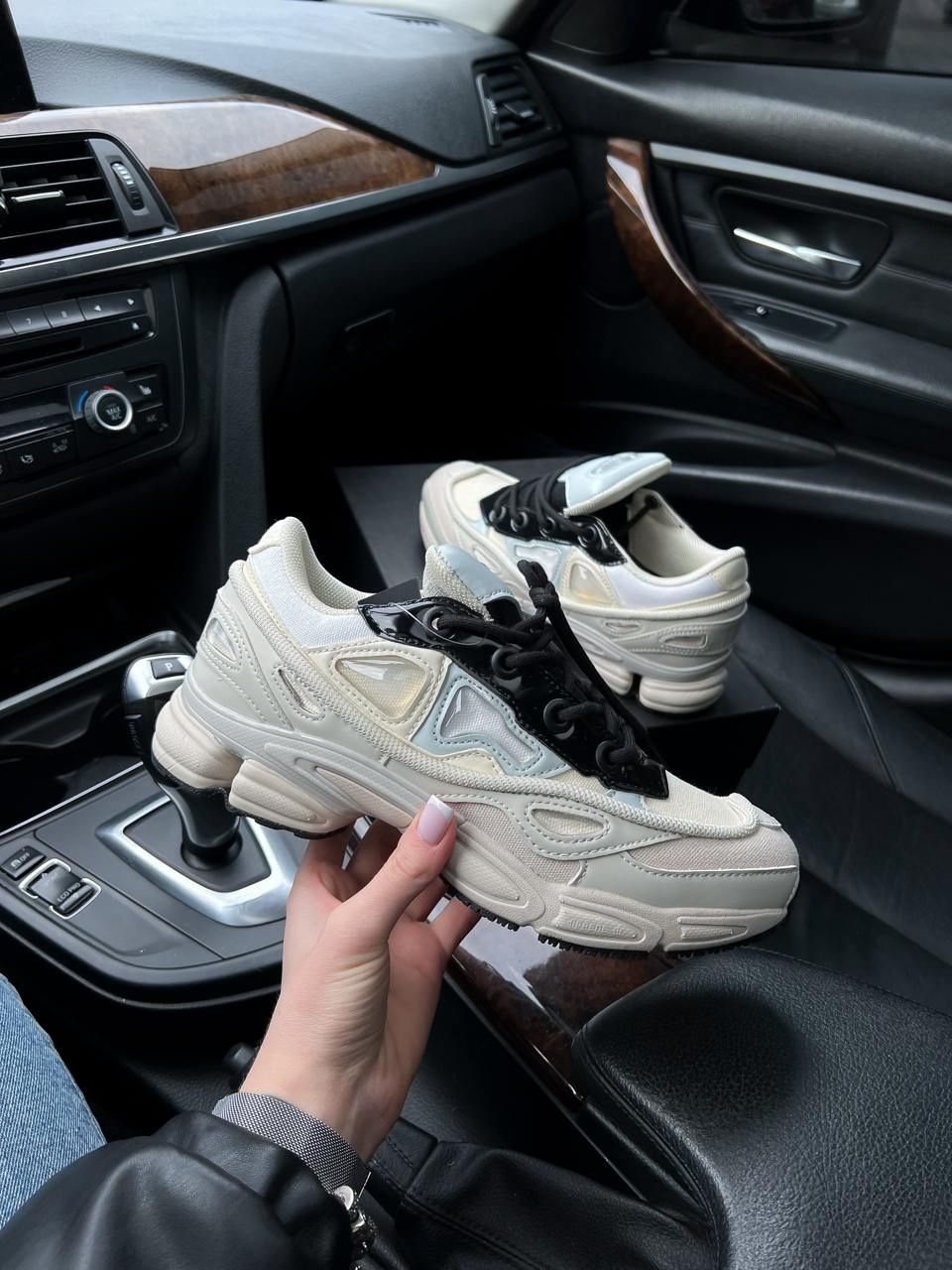 6 кольорів Adidas x Raf Simons Ozweego