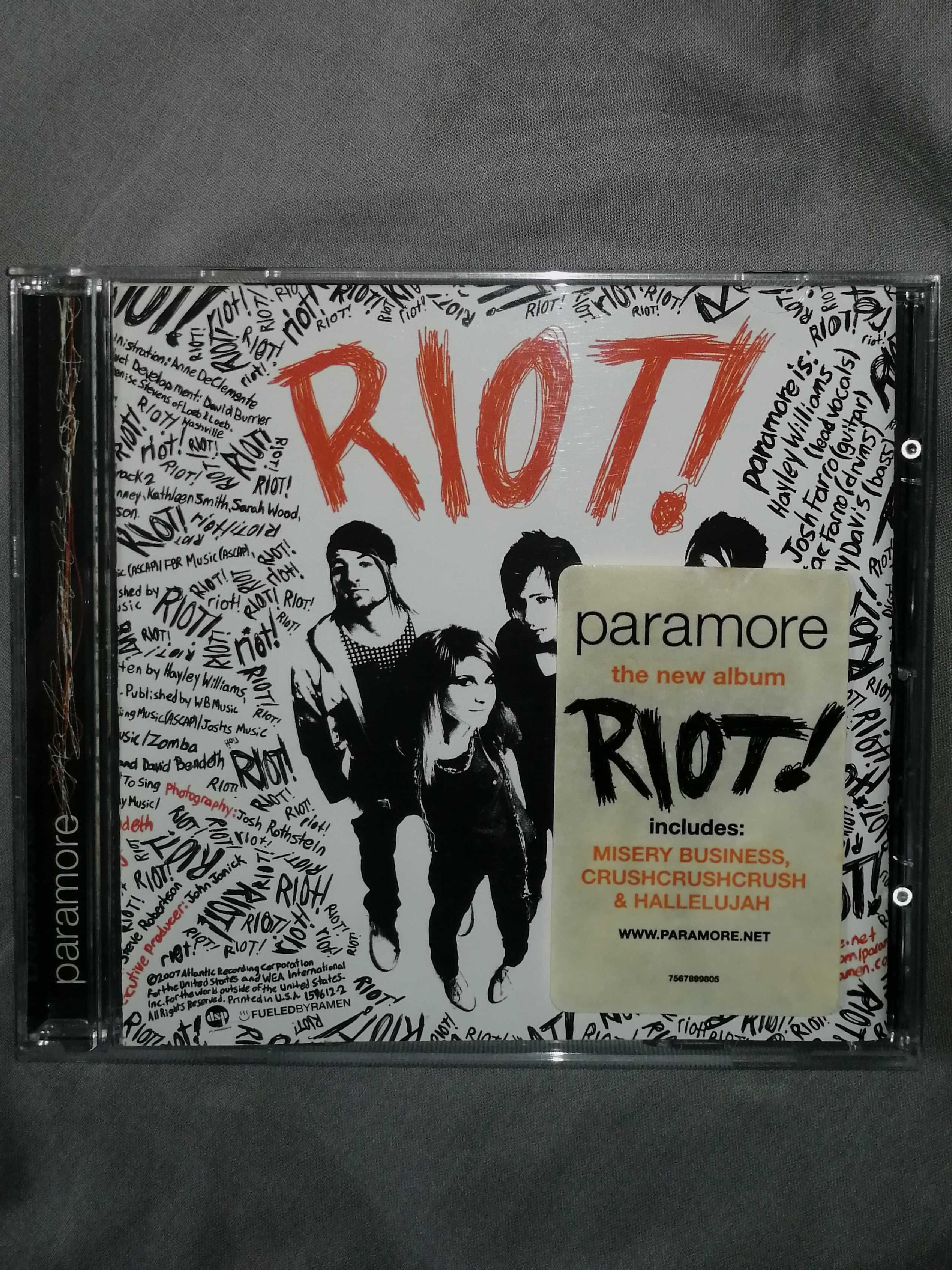 Paramore - Riot!