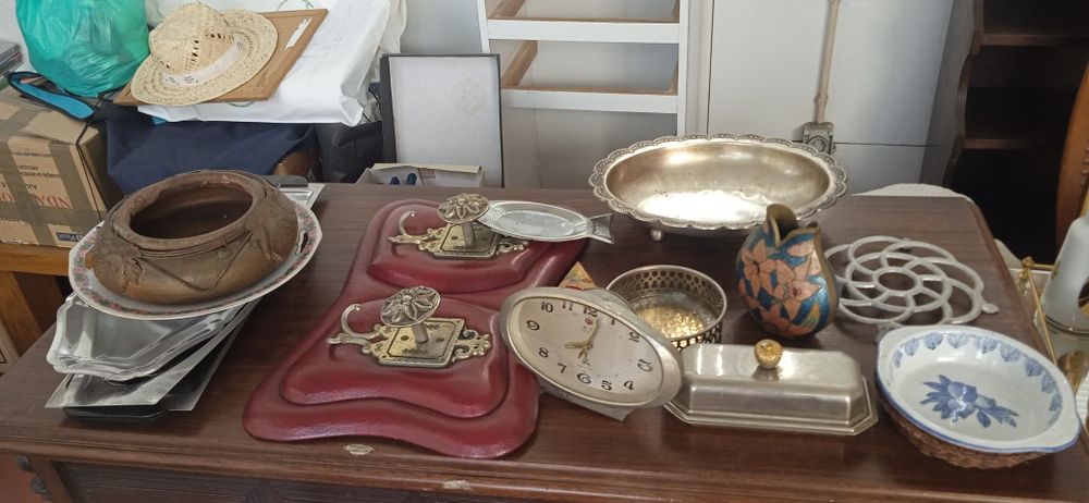 Pecas e porcelanas antigos