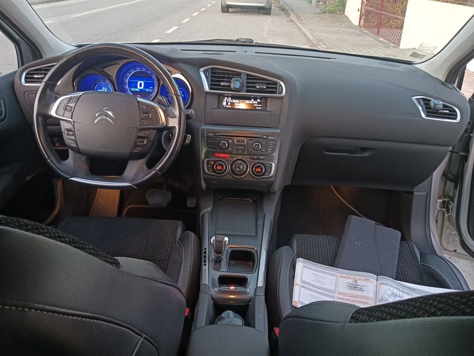 Citroen C4 1.6hdi automático poucos km