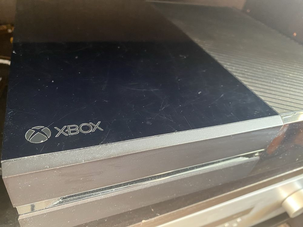 XboX One 500GB pad sluchawki pudełko gry