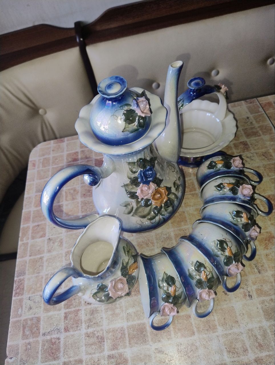 Продам чайный сервиз красивый