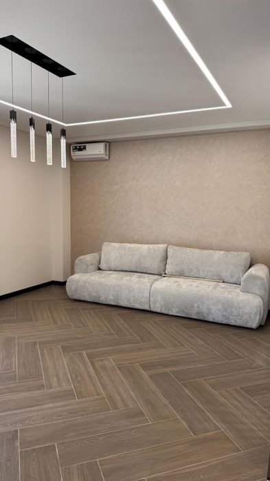 Сучасний Таунхаус з ремонтом та меблями