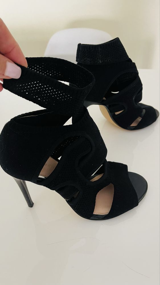 Sandalias de salto ZARA