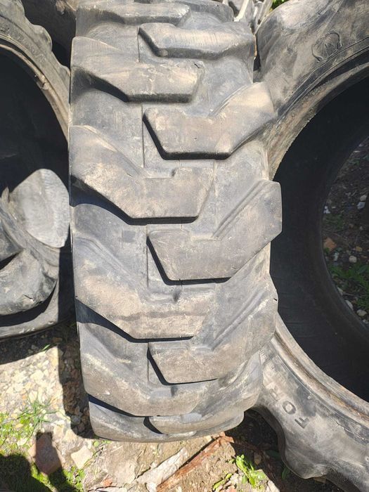 Opona przemysłowa 16.9-28 R400 GRI koparko ładowarka JCB Case MF Cat