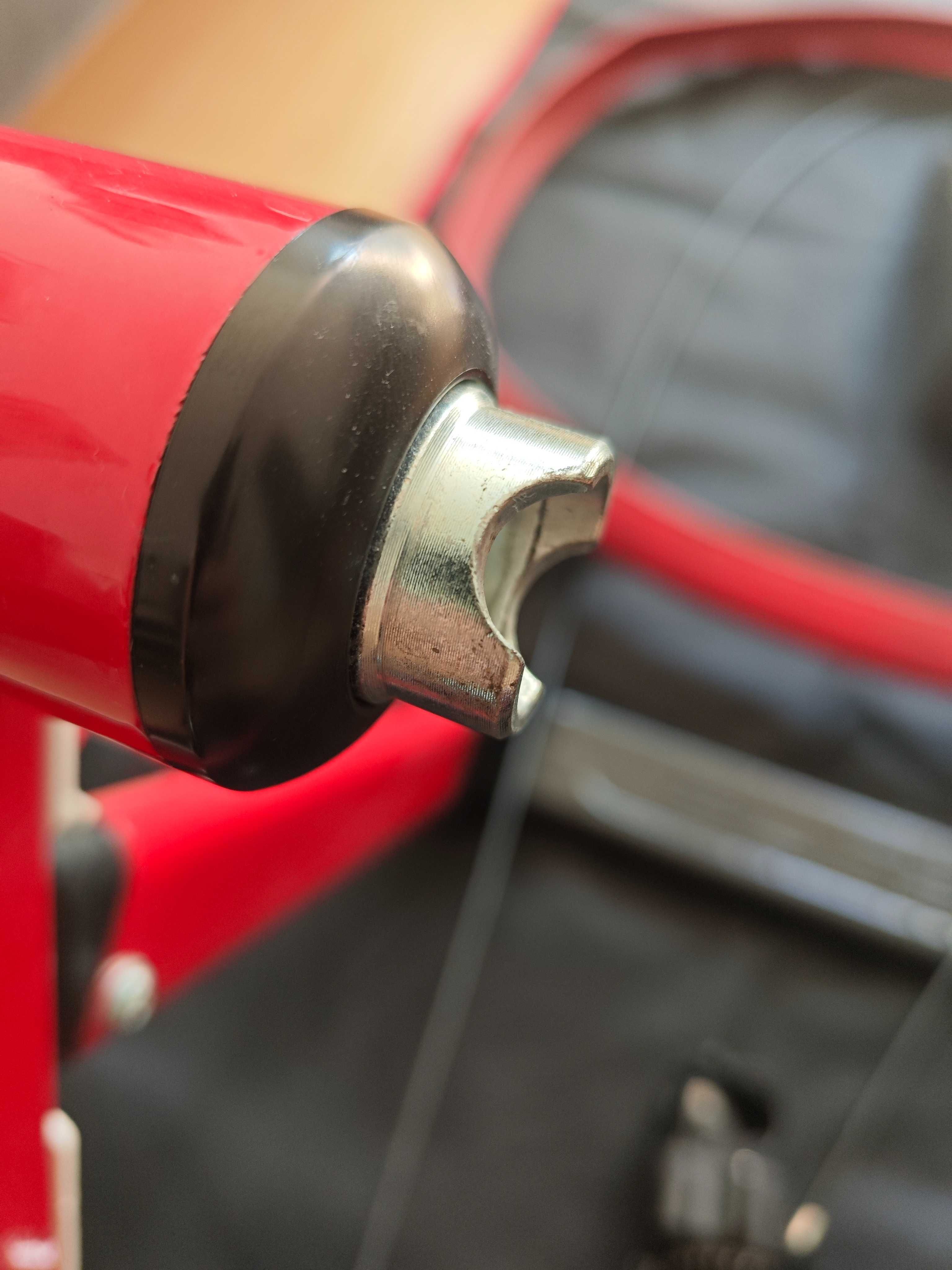 Trenażer rowerowy Elite pro 8 opona vittoria zaffiro do roweru szosowy