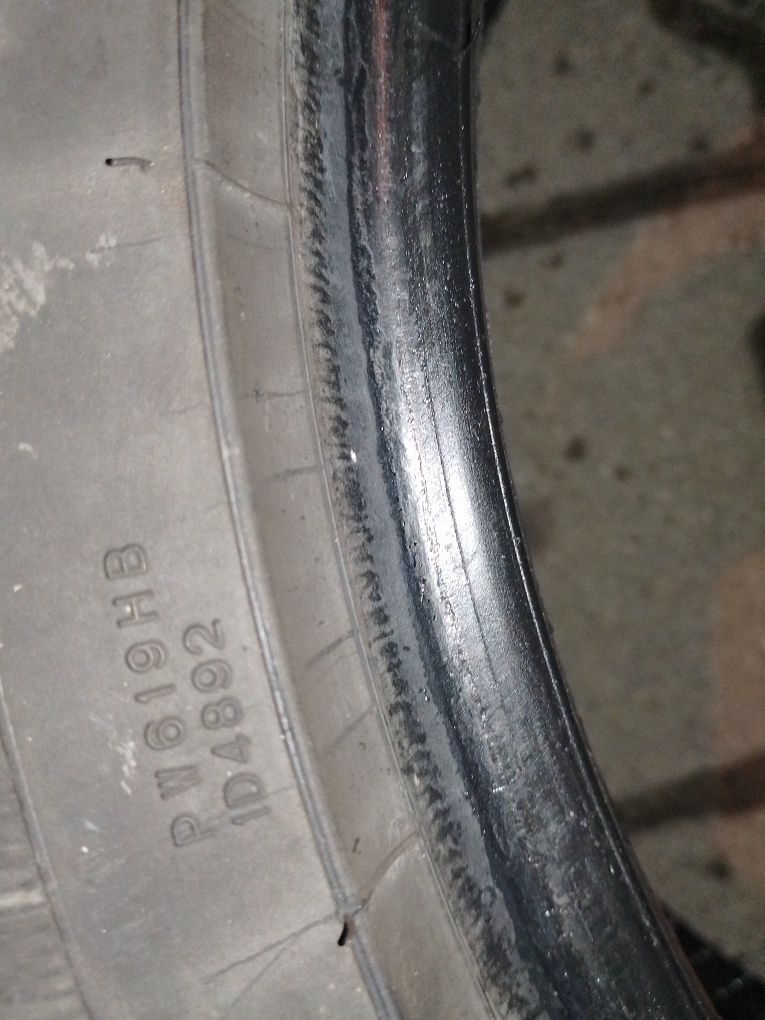 Sprzedam 2 opony wielosezonowe 205/50 R17