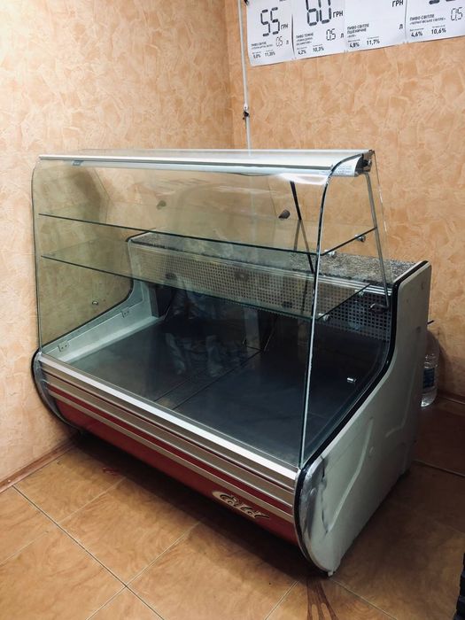 Холодильник вітрина