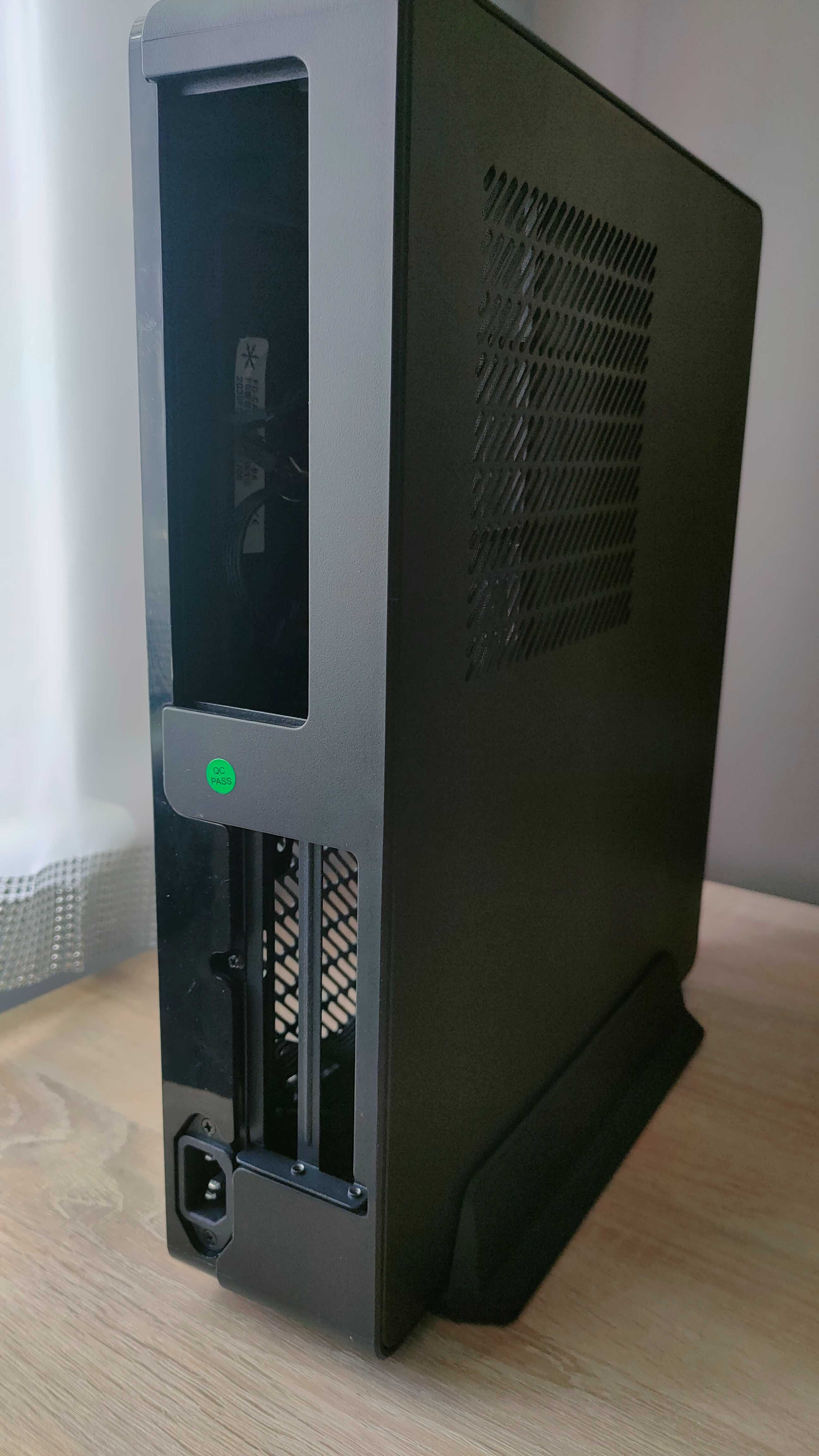 Obudowa ITX + Zasilacz corsair 450W