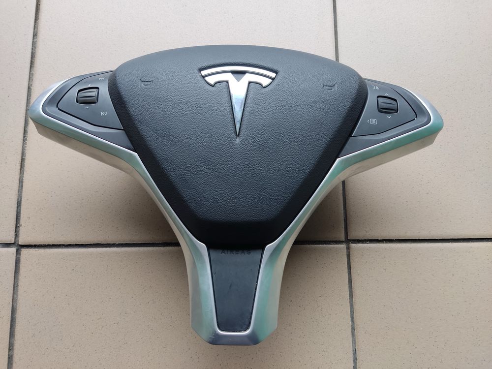 Подушка руля на Tesla Model S,X.