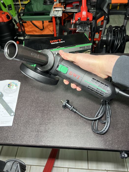 Болгарка DWT WSP08-125 V Узкий хват Регулировка скорости