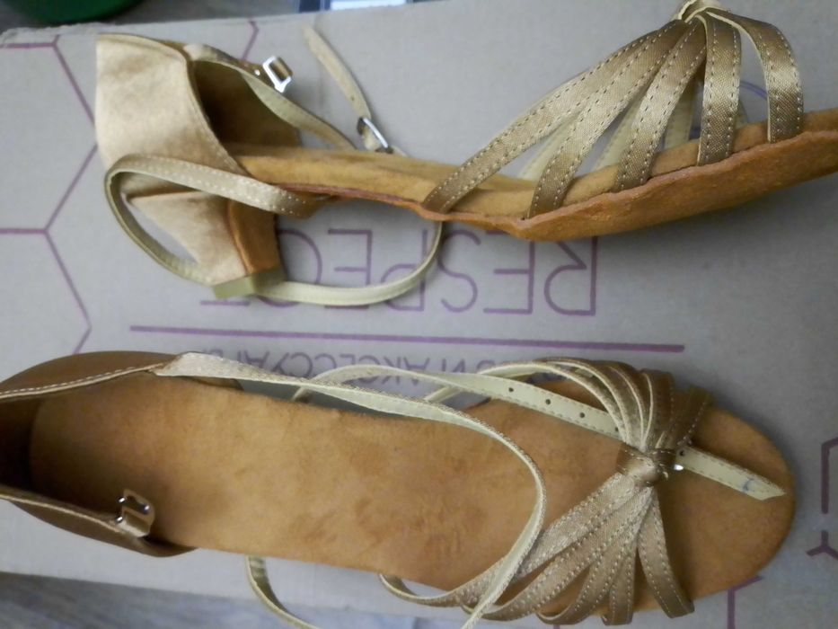 Дитячі туфлі для бальних танців 24,5 см.