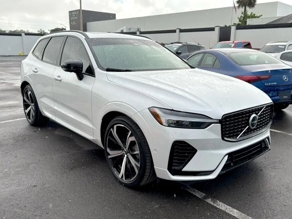 Volvo XC 60 T8 Recharge R-Design Polestar (PHEV) /pneum. /ACC /Harman-Kard. /LED