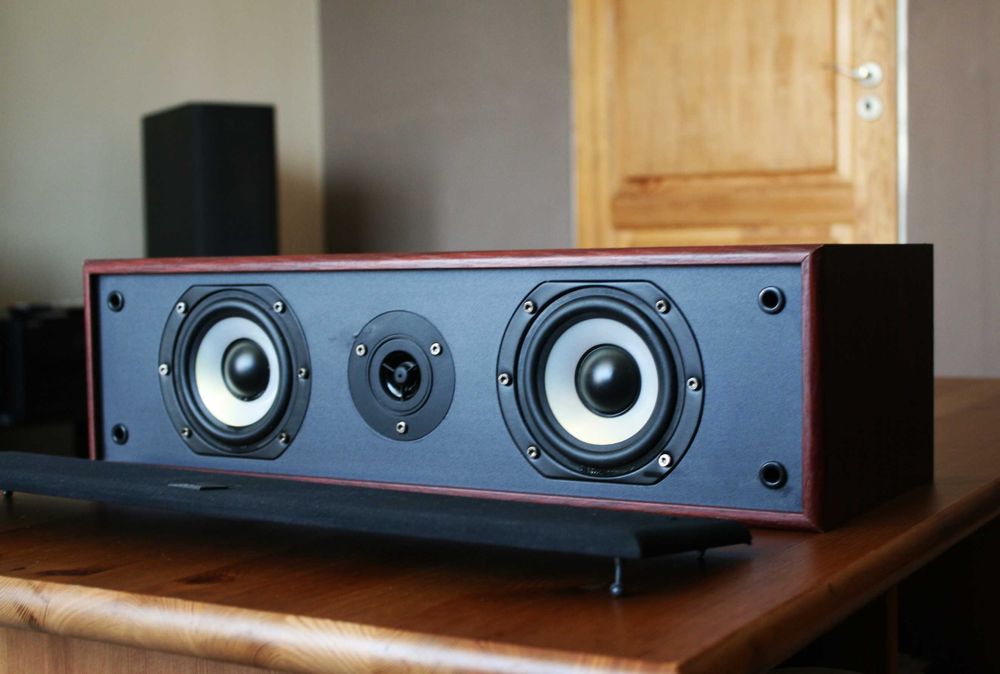 Duża kolumna centralna M Audio głośnik centralny do kino domowe