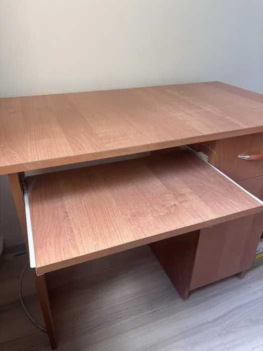 Małe biurko dla ucznia