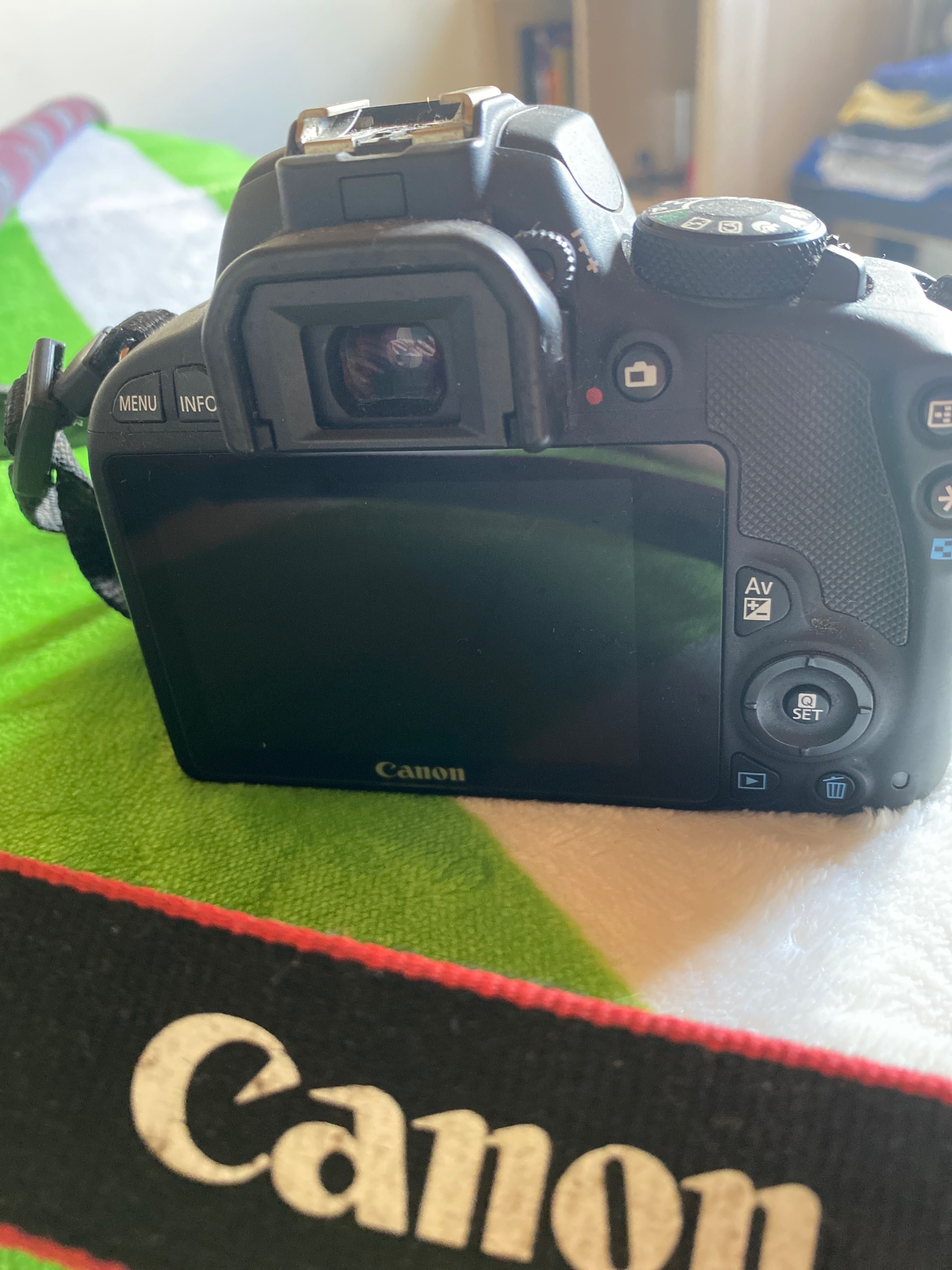 Canon 100D a funcionar perfeitamente