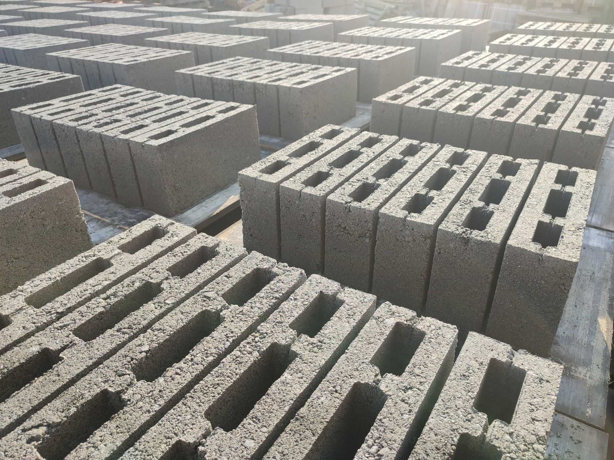 Шлакоблок 390х190х190 мм, перегородковий 390х190х100. Меденичі