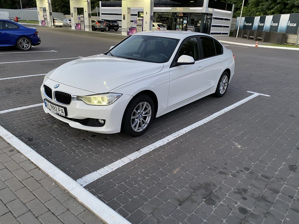 BMW f30 320i офіціал в рідній фарбі