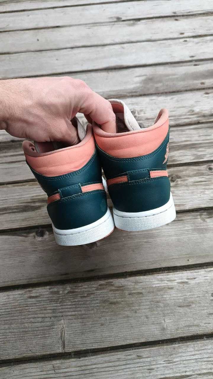 Кросівки. Jordan 1 Mid. Стильні кросівки. Кросівки 41р. Jordan