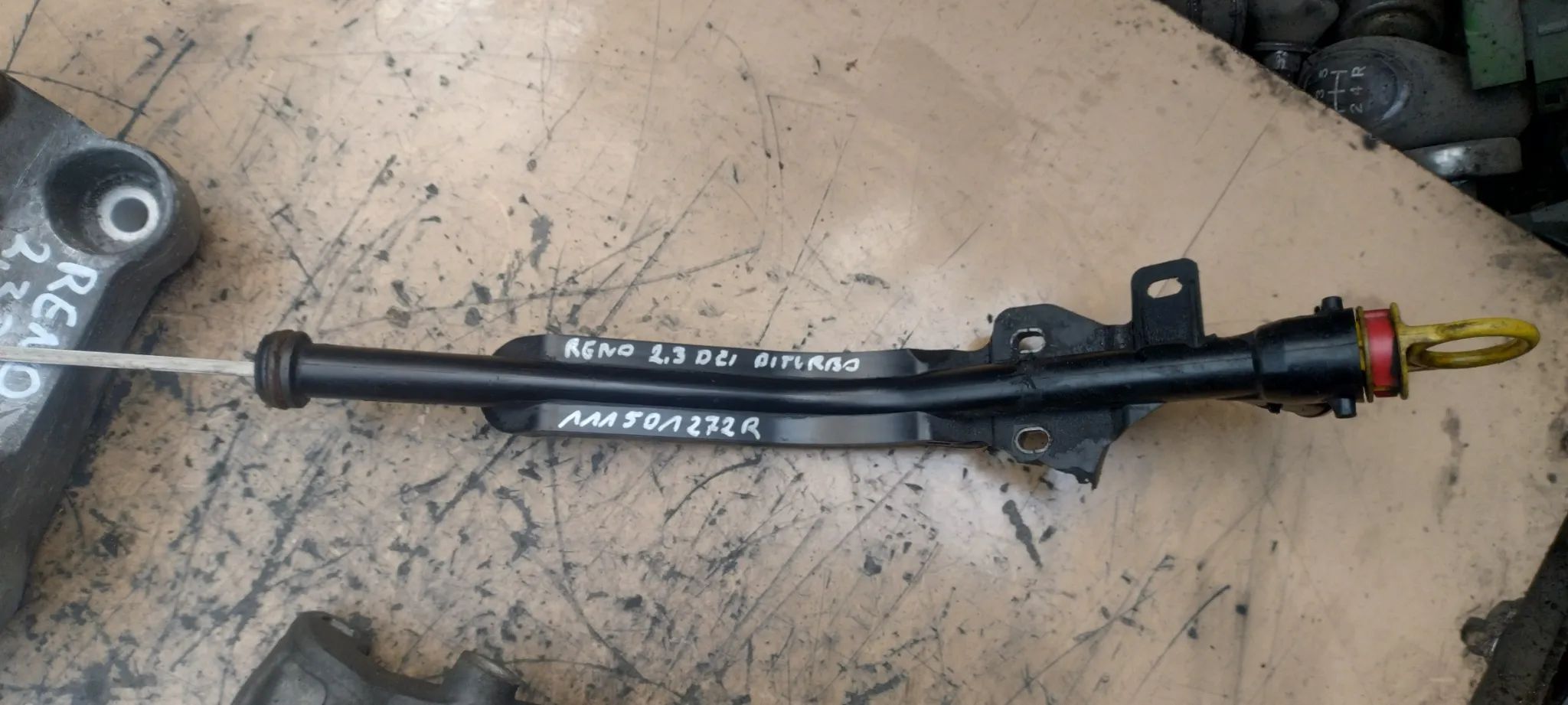 RENAULT MASTER III 2,3DCI BITURBO M9T bagnet miarka oleju 111501272R