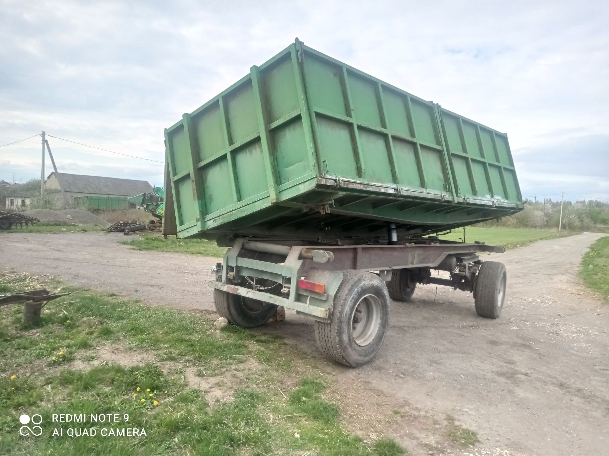 Продам причіп до трактора Джон Дір Нюхолонд.