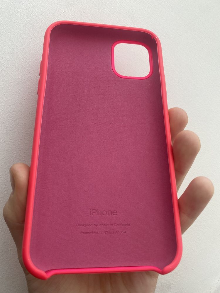 Оригінальний чохол на iPhone 11