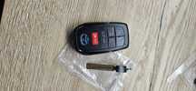Oryginalny kluczyk pilot Toyota Sienna 2021 HYQ14FBX