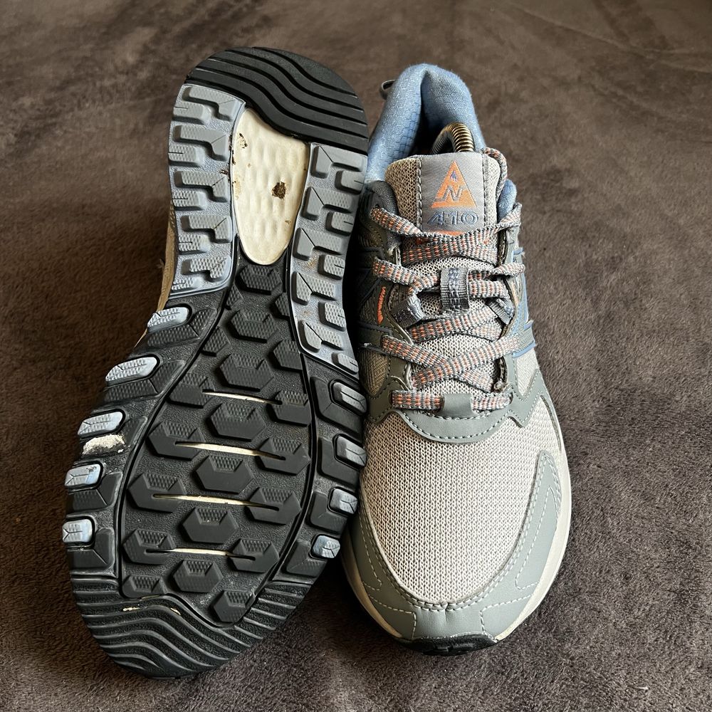 Жіночі кросівки New Balance 410 Trail. P. 37.