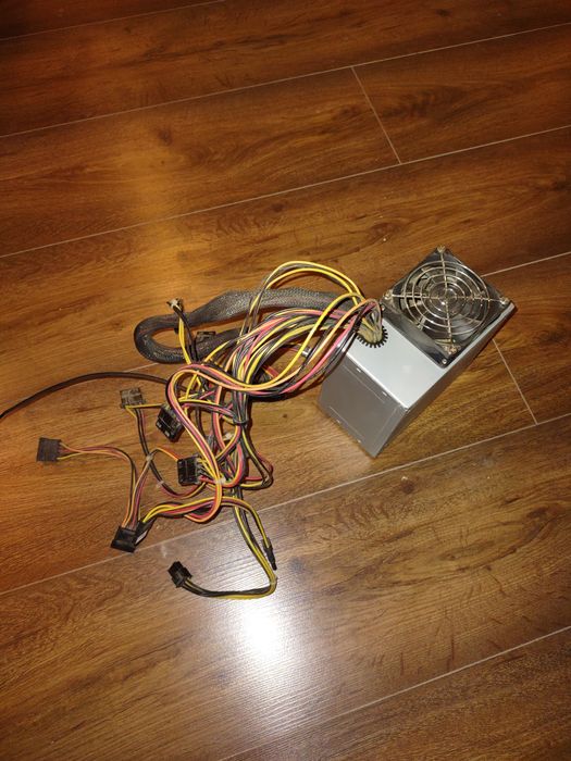 Zasilacz do komputera 650 W