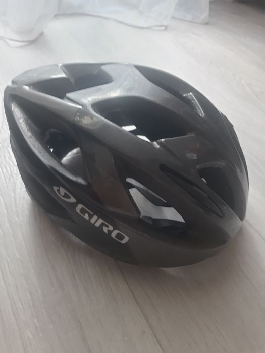 Продам велошлем Giro targa.