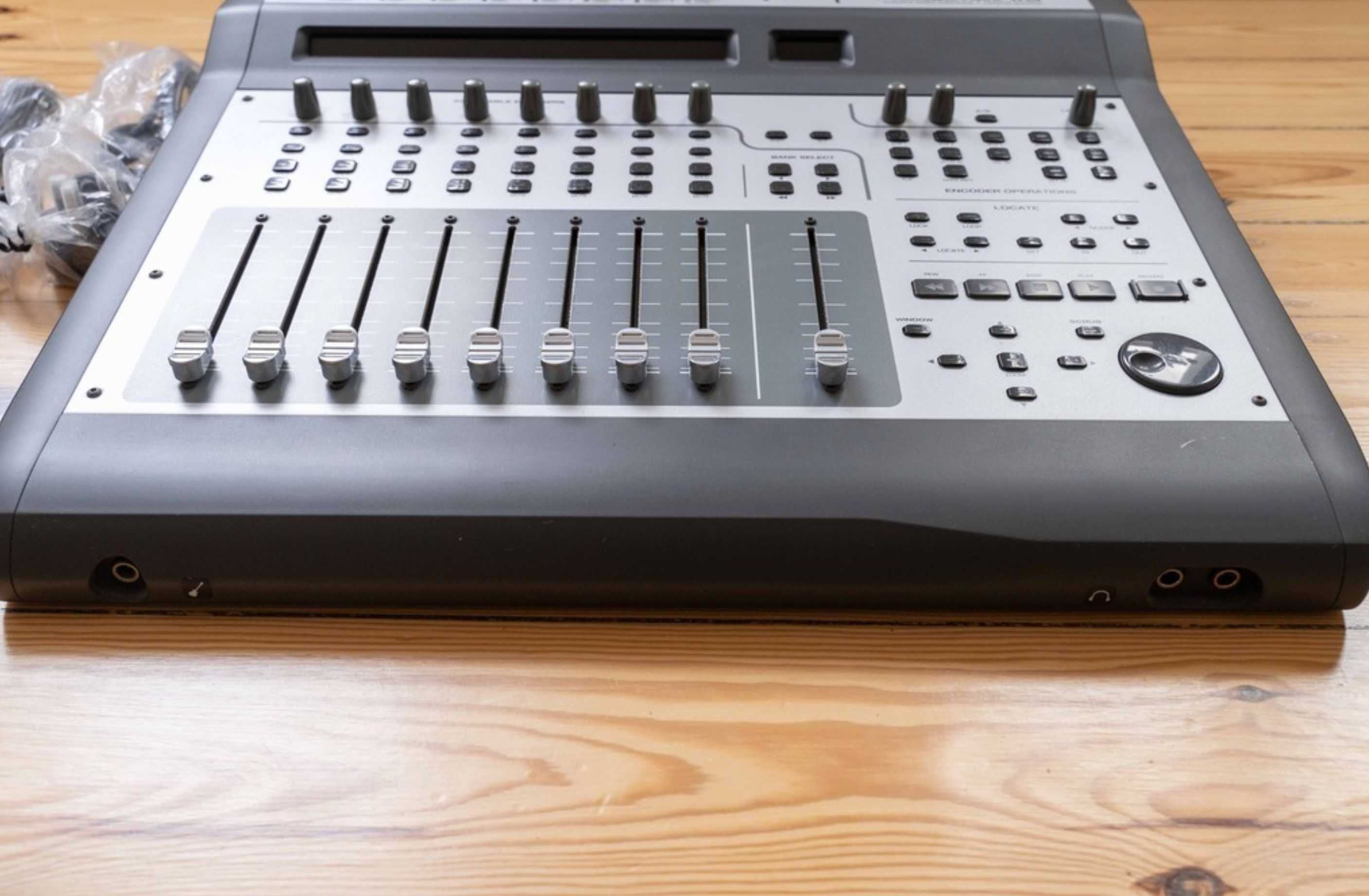 Mikser audio M-Audio ProjectMix firewire, karta dźwiękowa i kontroler