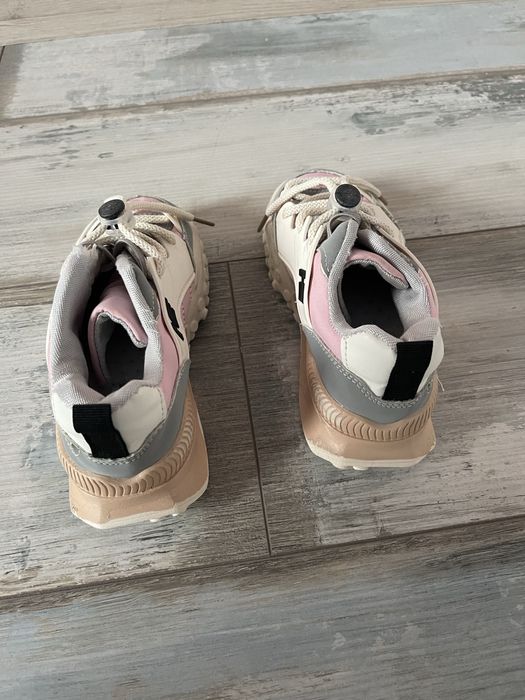 Кросівки р 29 стелька 19