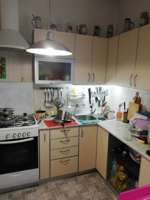 Продам Кухонную мебель