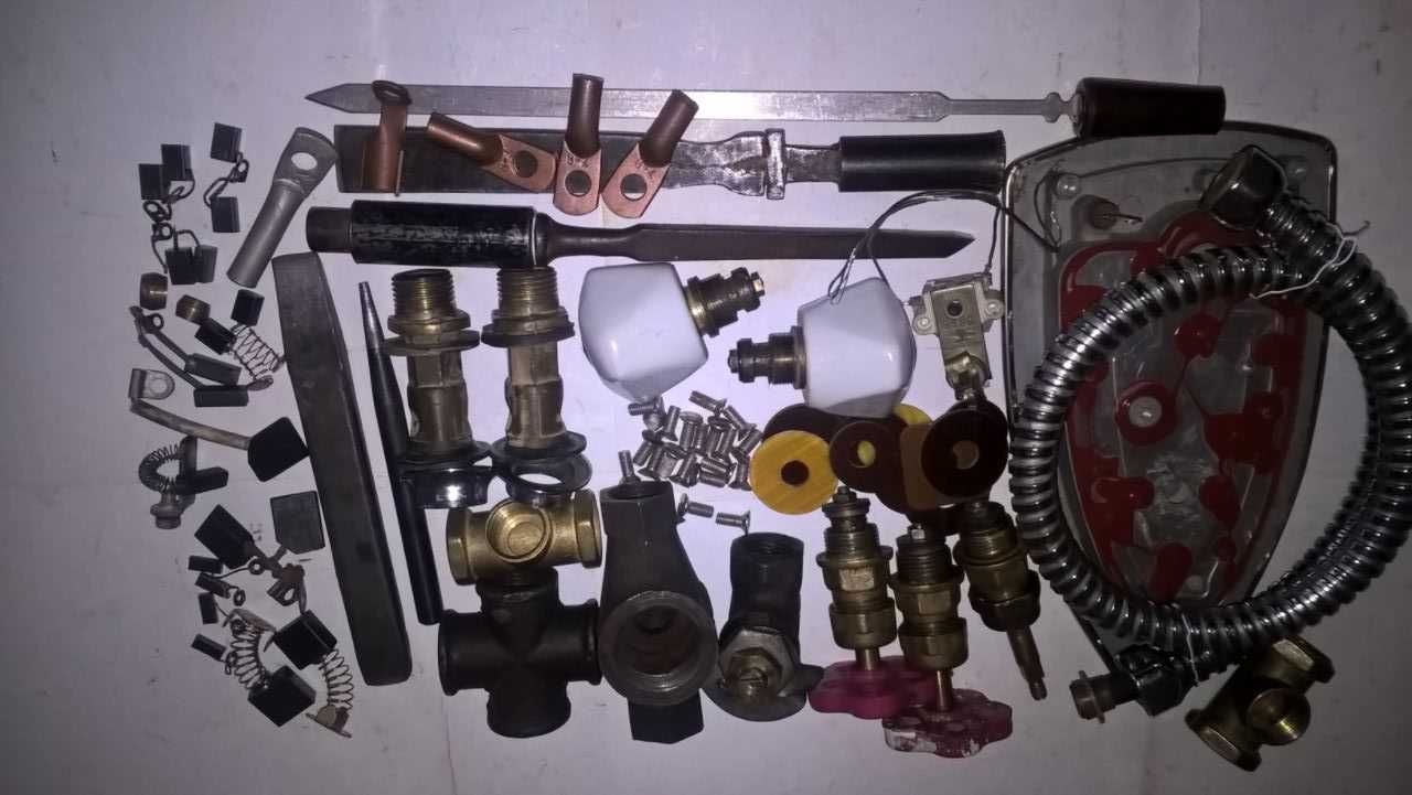 Защелка  врезная регулируемая,