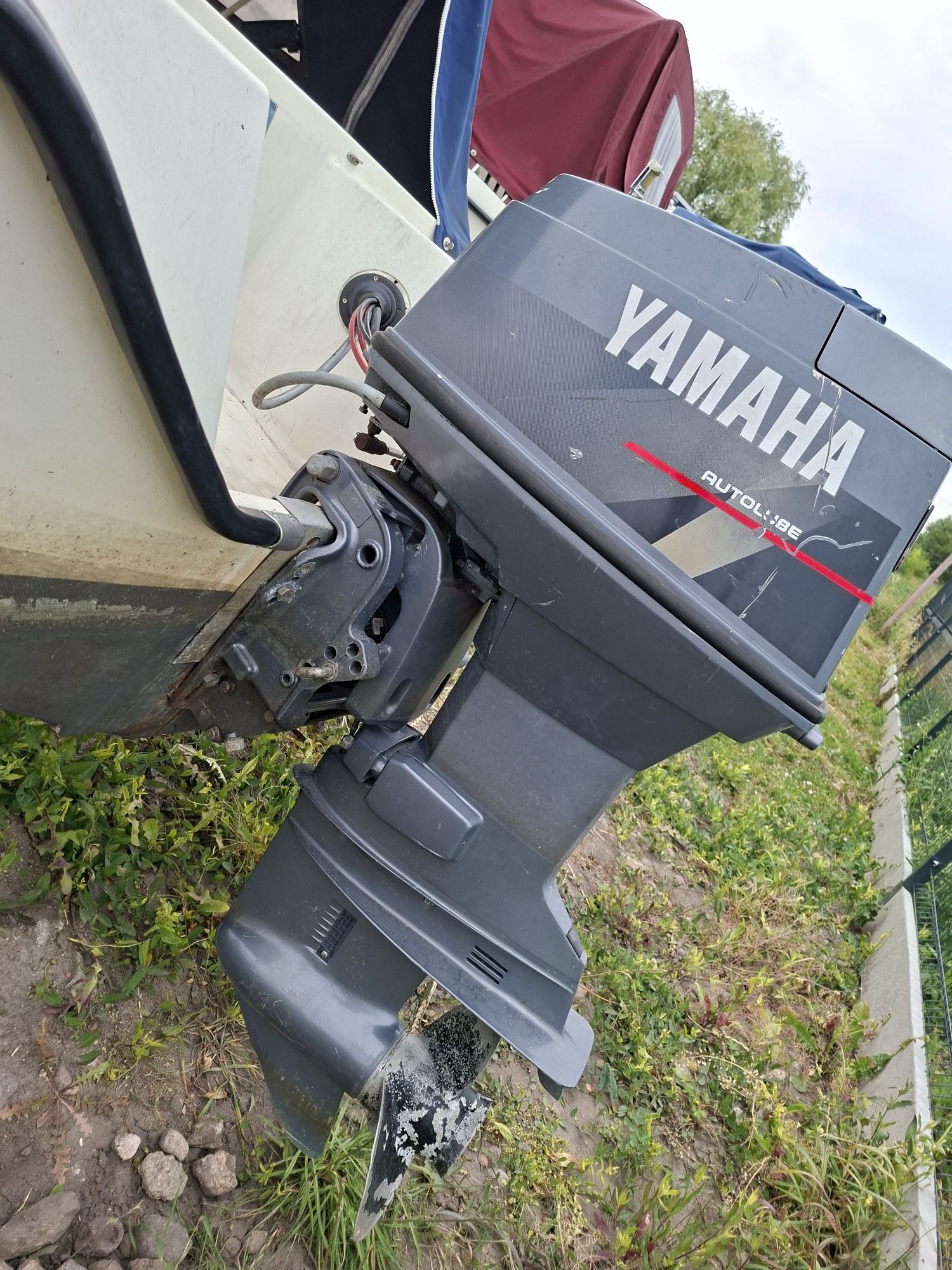 Łódka łódź kabinowa jofa 485 silnik zaburtowy YAMAHA 60 KM