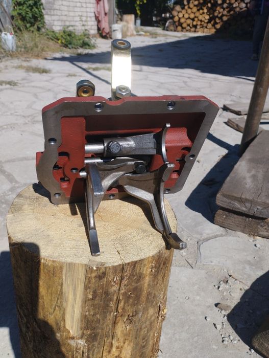 Кришка КПП УАЗ 452, старого зразка