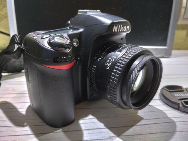 Nikon D80 + Nikon Nikkor AF 50mm f/1.4