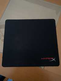 Tapete Hyperx em bom estado