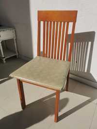 6 Cadeiras de madeira