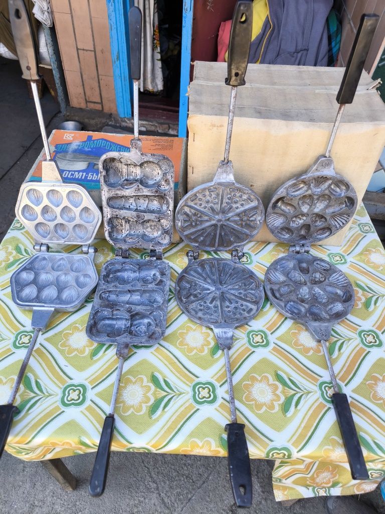 Форми для печива, електромороженниця, шашличниця
