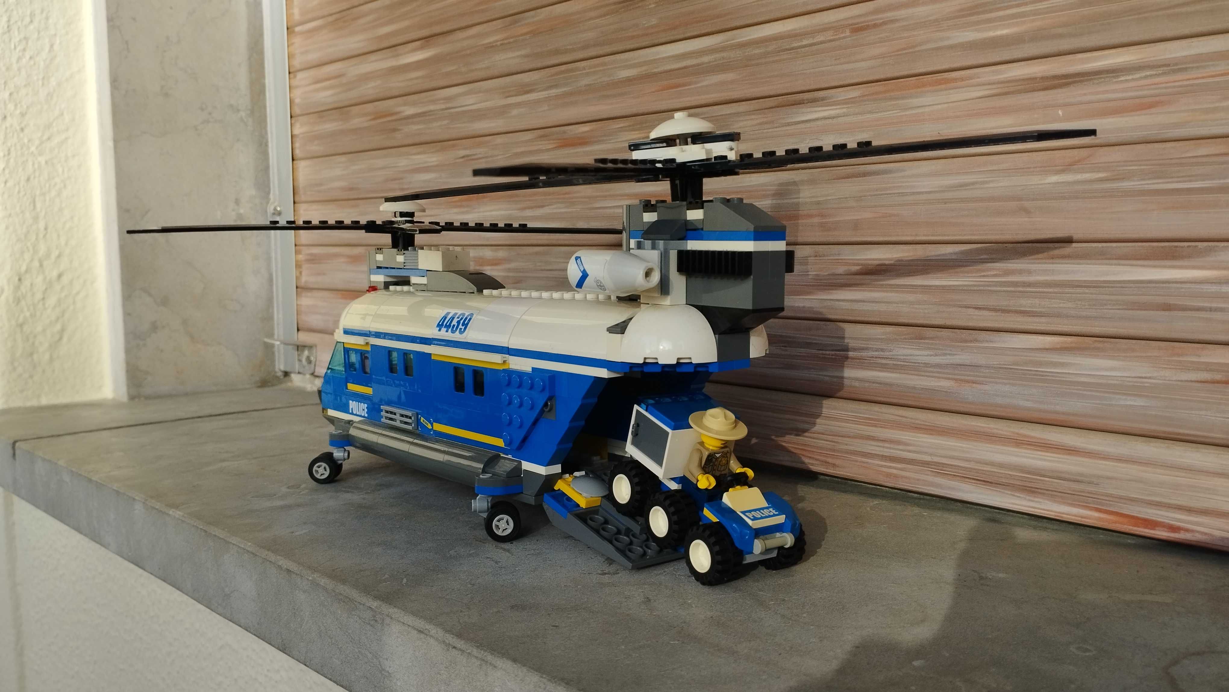 LEGO CITY - Helicóptero de carga da Polícia - 4439 NATAL, BLACK FRIDAY