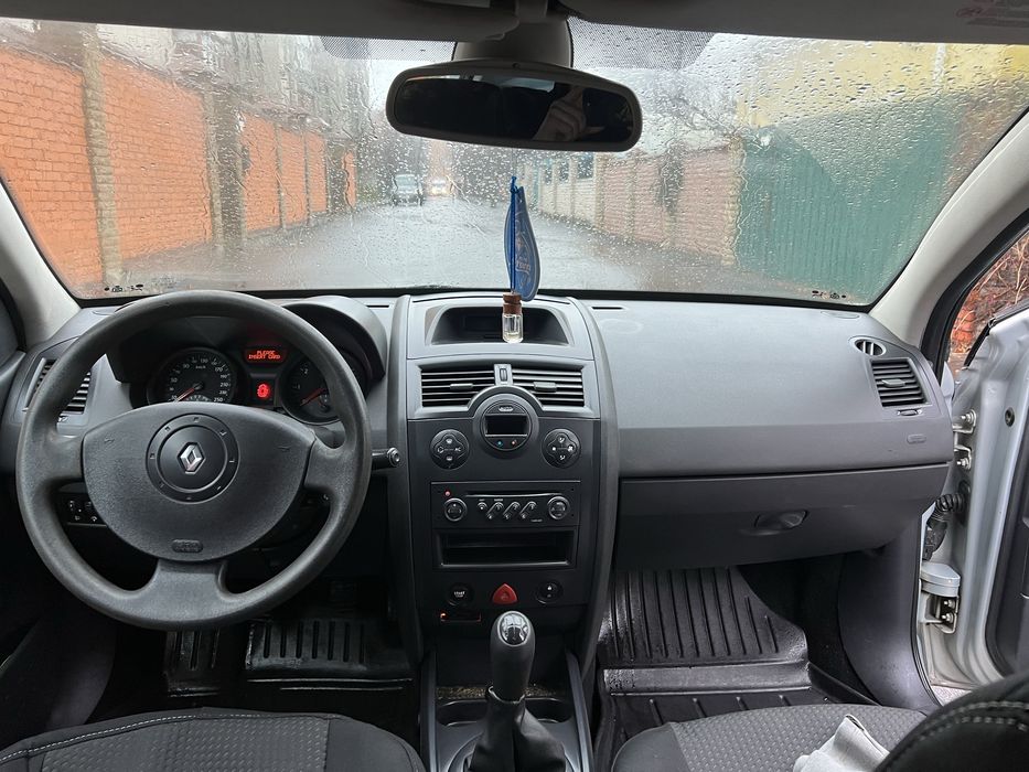 Renault Megane 2004 рік 1.6