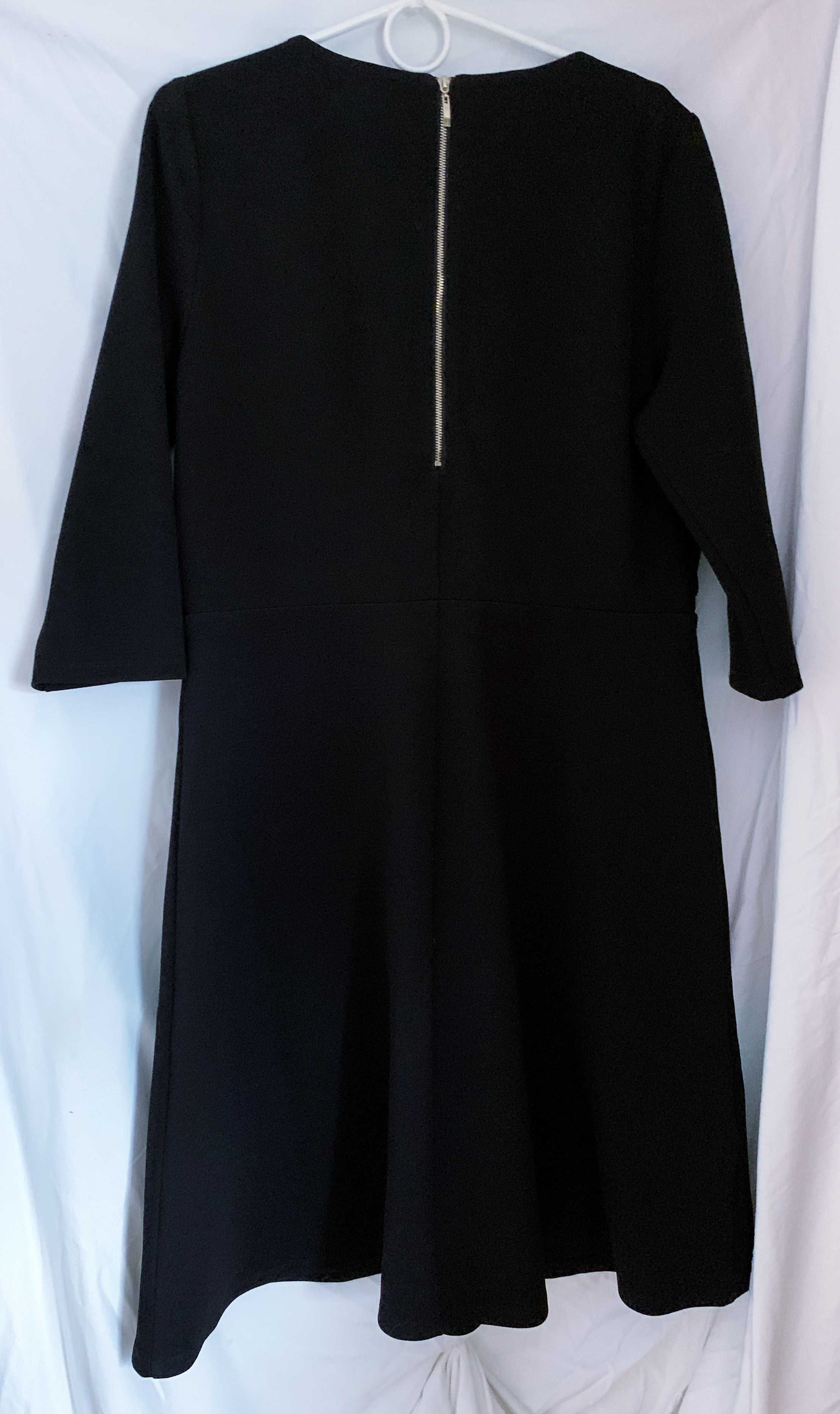 Czarna sukienka, Promod