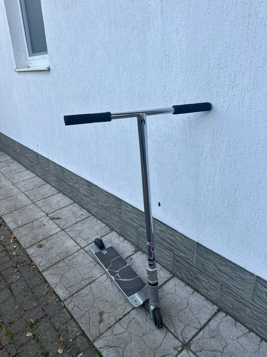 кастомний трюковий самокат