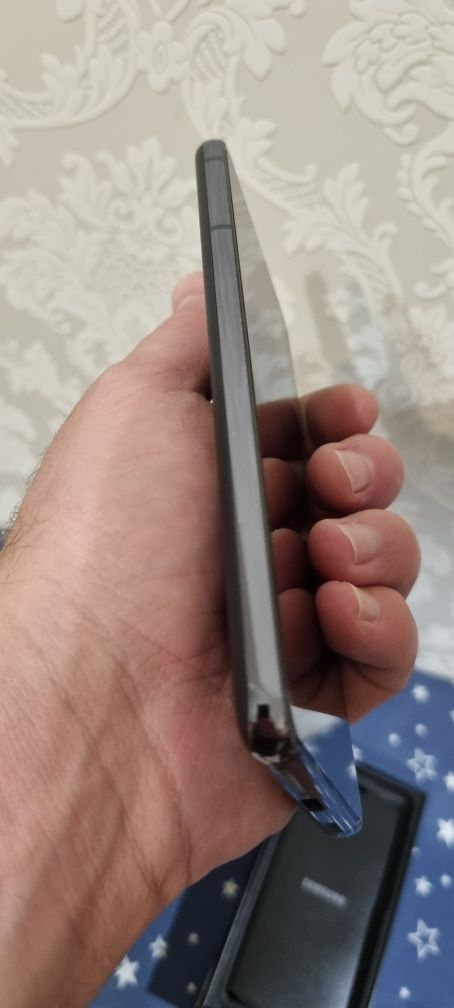 Продам Samsung S21 5G 8/128 (Duos)