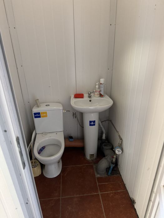 Магазин в центрі міста на базарі